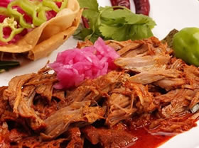 Paquete para 25 personas de cochinita pibil